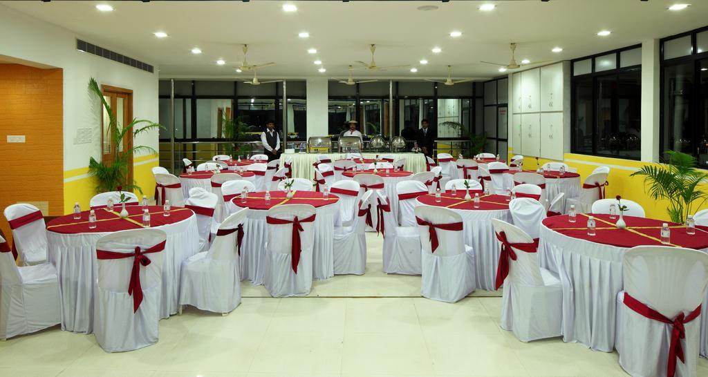 Hotel Green Dreams Kochi Extérieur photo